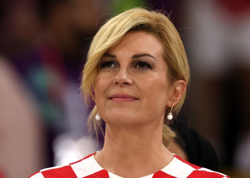 Kolinda Grabar-Kitarović u majici s porukom za Dan nezavisnosti Ukrajine