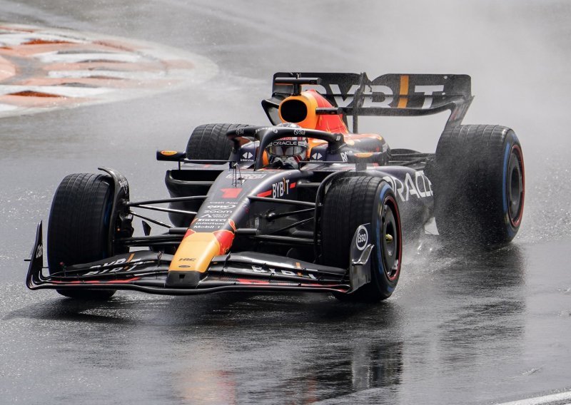 Max Verstappen najbrži u kišnim uvjetima; posljednji trening tri je puta prekidan
