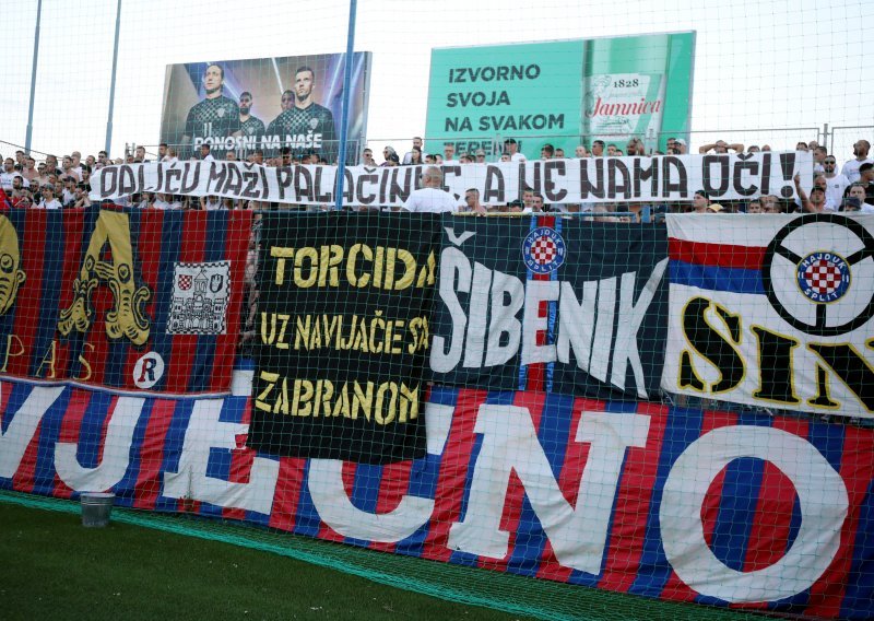 Torcida iskoristila priliku i Daliću poručila što misli o nepozivanju Livaje