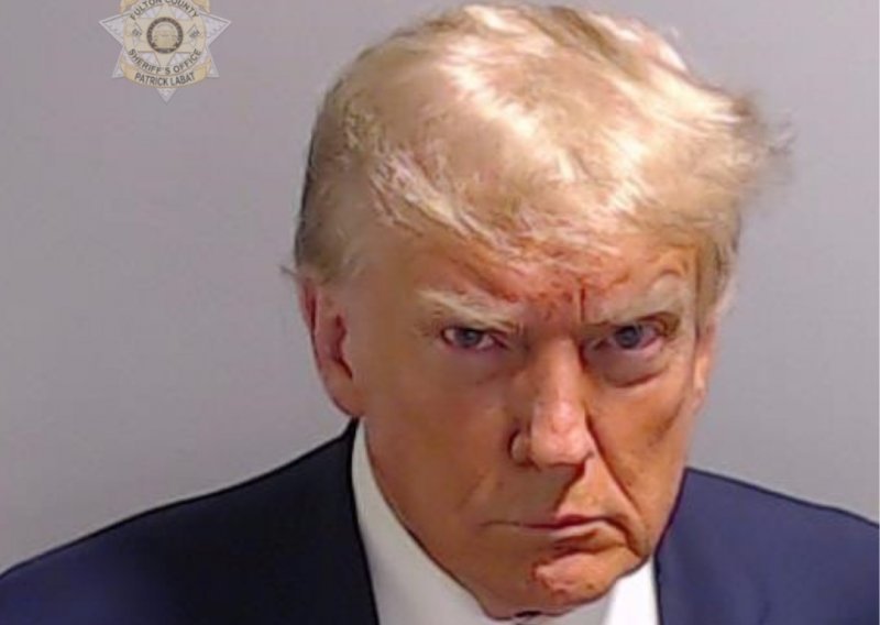 Trump monetizirao svoje namršteno lice: Prikupio 7,1 milijuna dolara