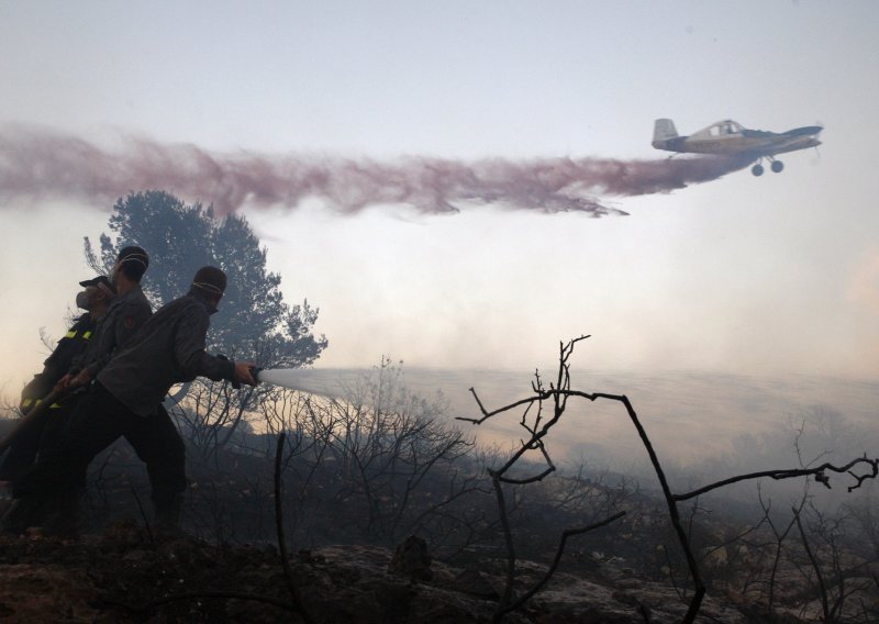 Croatian government sends Canadair, soldiers to Israel