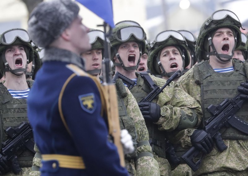 Rusija šalje elitne jedinice na prvu crtu u očajničkom pokušaju da zaustavi Ukrajince