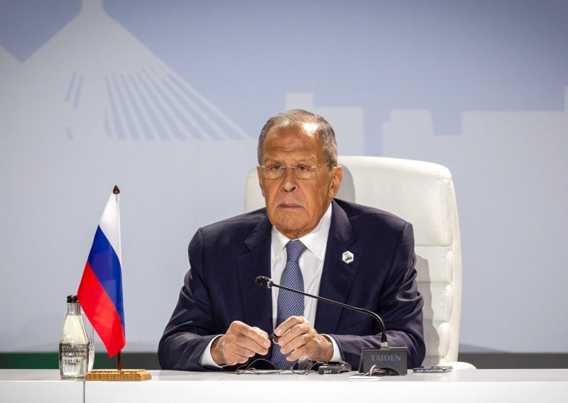 Lavrov: Kijevski mirovni plan, oživljavanje sporazuma o žitu nisu realistični