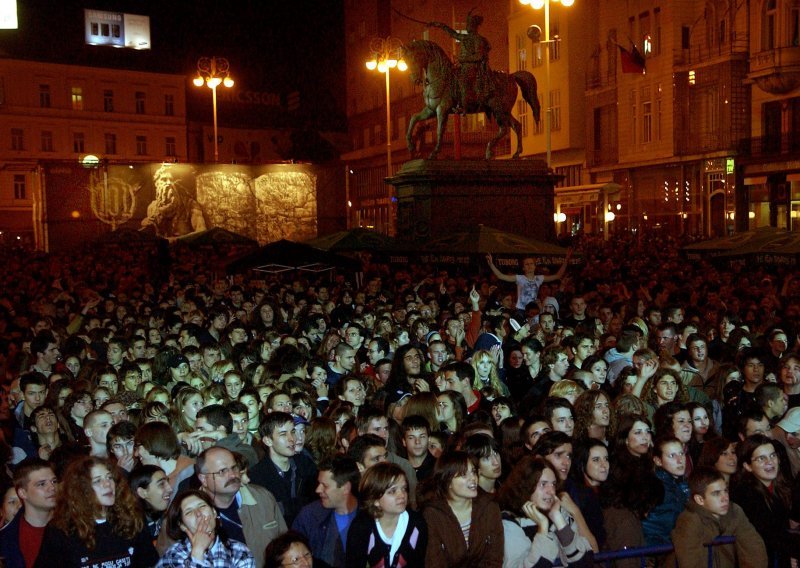 Prije 20 godina oko sto tisuća ljudi na ulici je branilo slobodu govora