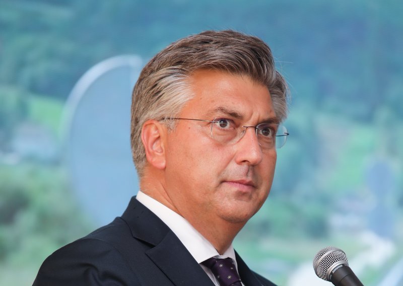 Plenković: 'Zahvalni smo na svemu što je general Tus nesebično učinio za domovinu'