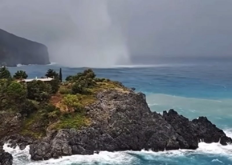 Nestvarno: Uz grčku obalu snimljen - tornado