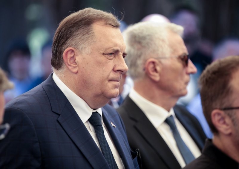 SAD i Njemačka osudili Dodika i stali uz Schmidta