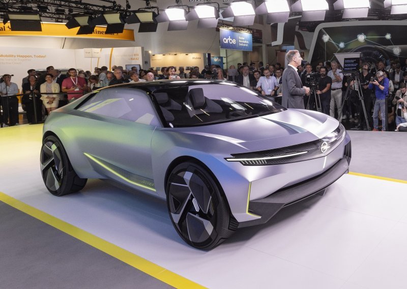Opel Experimental predstavljen javnosti: Budućnost marke je električna, jednostavna i uzbudljiva