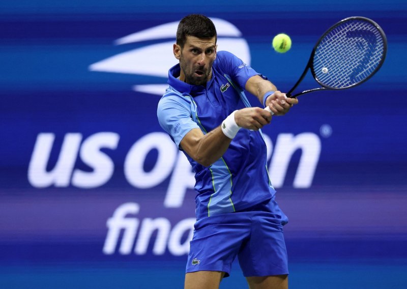 Novak Đoković 'pomeo' Medvedeva i osvojio 24. Grand Slam titulu u karijeri