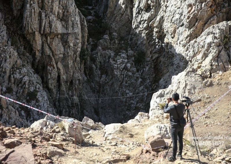 Izvlačenje američkog speleologa iz jame u Turskoj očekuje se večeras