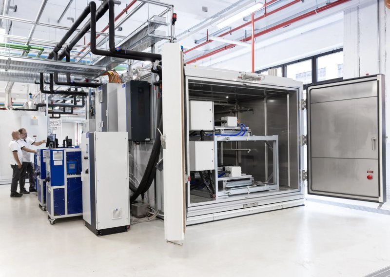 Stellantis otvorio svoj prvi tehnološki centar za baterije u Italiji: 40 milijuna eura za interno testiranje i razvoj EV baterija