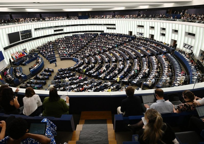 Povijesna odluka Europskog parlamenta: Zemlje EU zajednički će nabavljati oružje