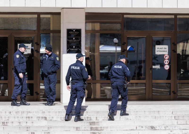 Dvije dojave o bombi na sudovima u Splitu: 'Nazvala nas je ženska osoba...'