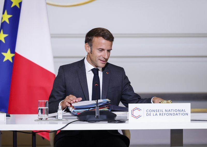 Macron ide na Papinu misu u Marseille kao predsjednik države, a ne katolik