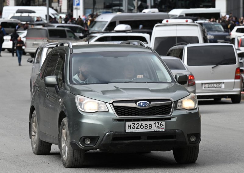 Poljska zabranjuje ulazak automobilima s ruskim tablicama