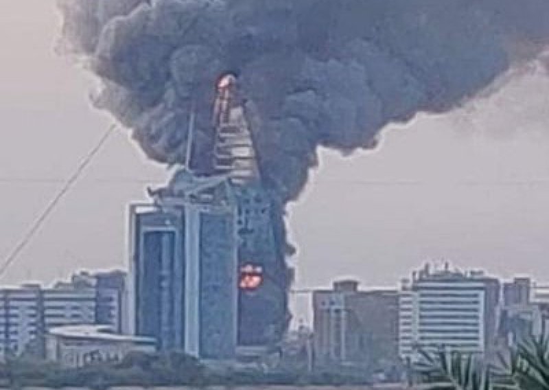 Zapaljen kultni neboder tvrtke Greater Nile Petroleum u Sudanu