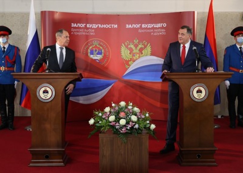 Obustavljena istraga protiv Dodika zbog ikone poklonjene Lavrovu