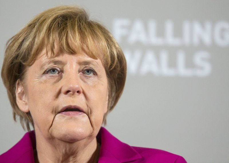 Merkel ne odustaje od Južnog toka, nagovara Bugarsku