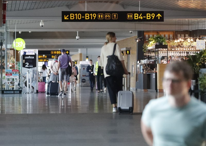 Više tisuća Rusa mora napustiti Latviju u roku od dva mjeseca