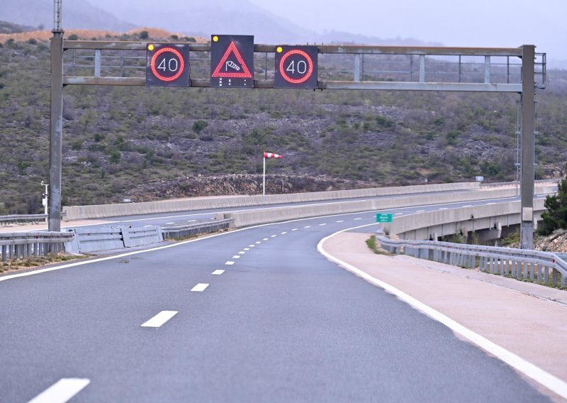 Autocesta od Sv. Roka do Posedarja otvorena samo za osobna vozila