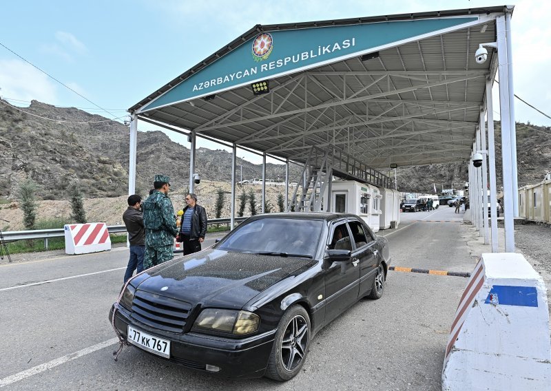 Visoko izaslanstvo SAD-a stiže u Karabah dok se odvija egzodus Armenaca