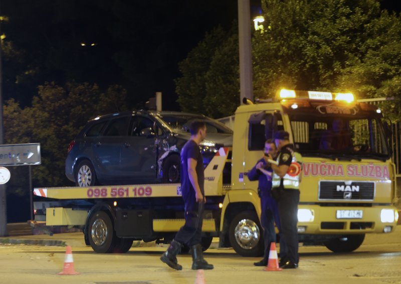 Sudar auta i motora u Splitu: Jedna osoba se bori za život