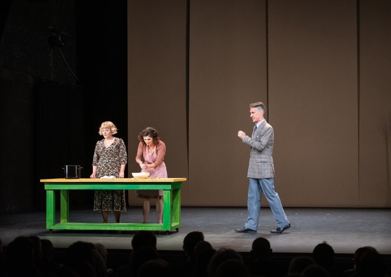 Kazalište Kerempuh otvorilo sezonu predstavom 'Subota, nedjelja, ponedjeljak'