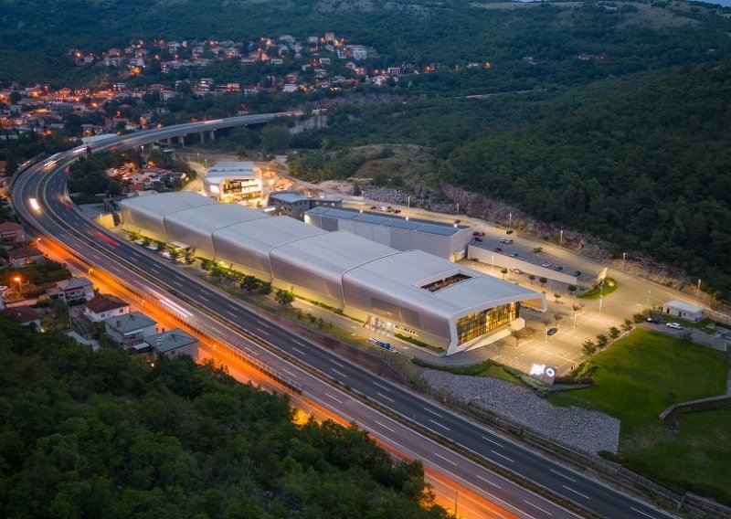 Rijetka zbirka muzealija s područja praktične i znanstvene farmacije