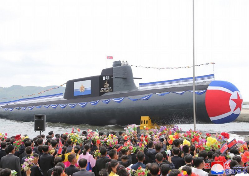 Sjeverna Koreja hvali se podmornicom za nuklearni napad, no čini se da pretjeruje