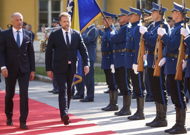 Banožić u Sarajevu: Odlična obrambena suradnja s BiH