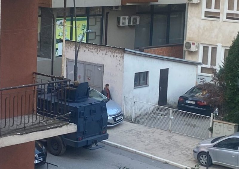 Kosovska policija pretresla zgradu gdje je živio Radoičić, zaplijenili dva mercedesa