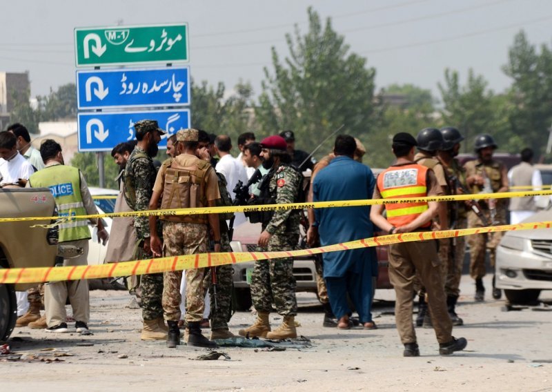 U strašnom samoubilačkom napadu u Pakistanu 52 mrtvih, više od 50 ozlijeđenih