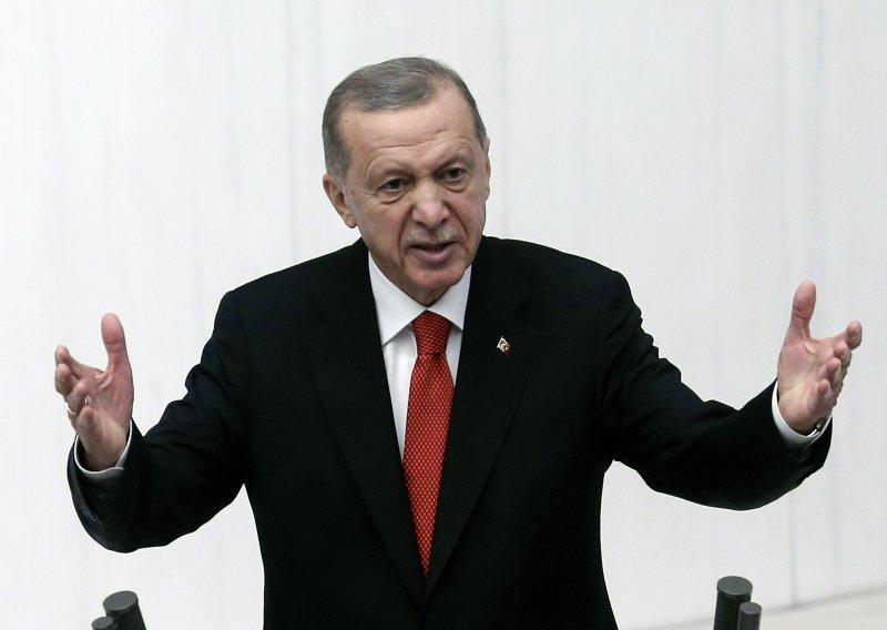 Erdogan: Nakon 40 godina čekanja, Turska više ništa ne očekuje od EU