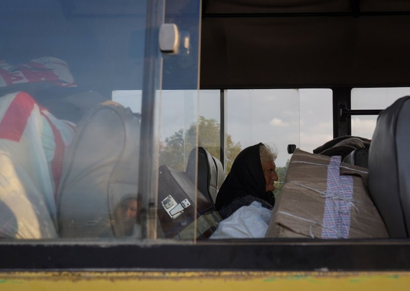 Posljednji autobus s izbjeglicama napustio Gorski Karabah
