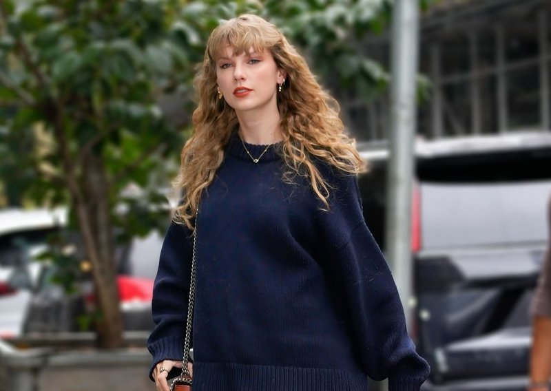 Hit čizme kakve nosi Taylor Swift najpoželjnija su obuća sezone