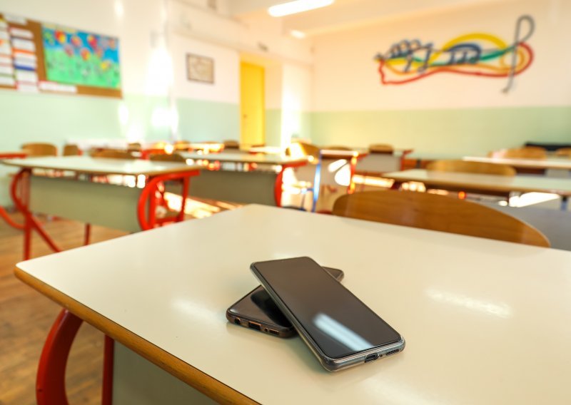 U Splitu se zabranjuju mobiteli u svim osnovnim školama. Ovo su iznimke
