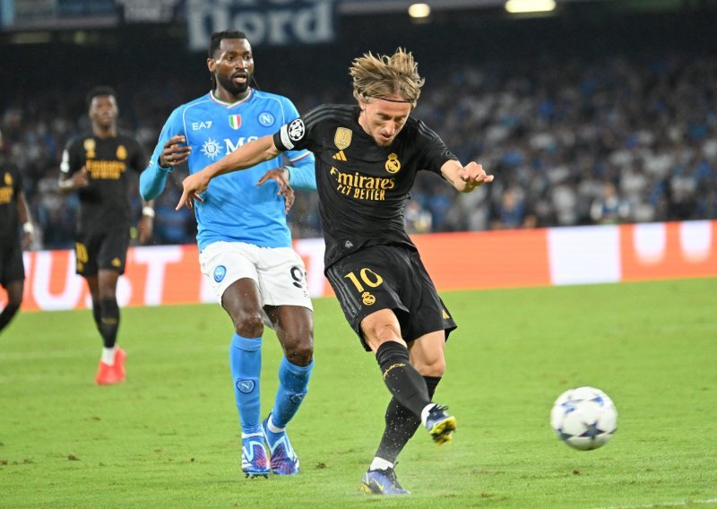 Real u spektakularnoj utakmici dobio Napoli; Luka Modrić 'asistirao' za pobjedu
