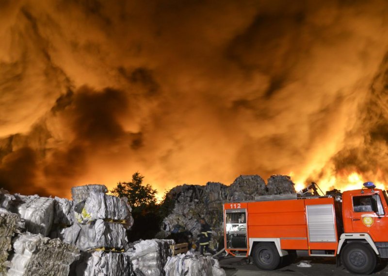 Vatrogasni zapovjednik: Ovo je majka svih požara, Hirošima, a bit će ugašen u petak