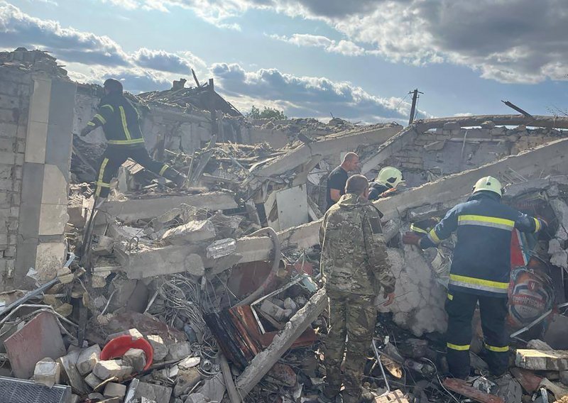 Najmanje 51 osoba ubijena u ruskom napadu na istoku Ukrajine