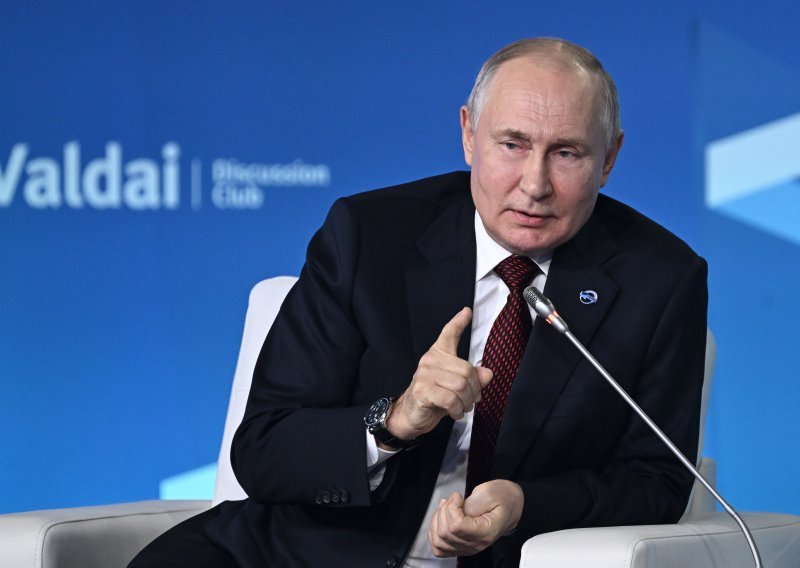 Putin: Rusija uspješno testirala nuklearno oružje nove generacije