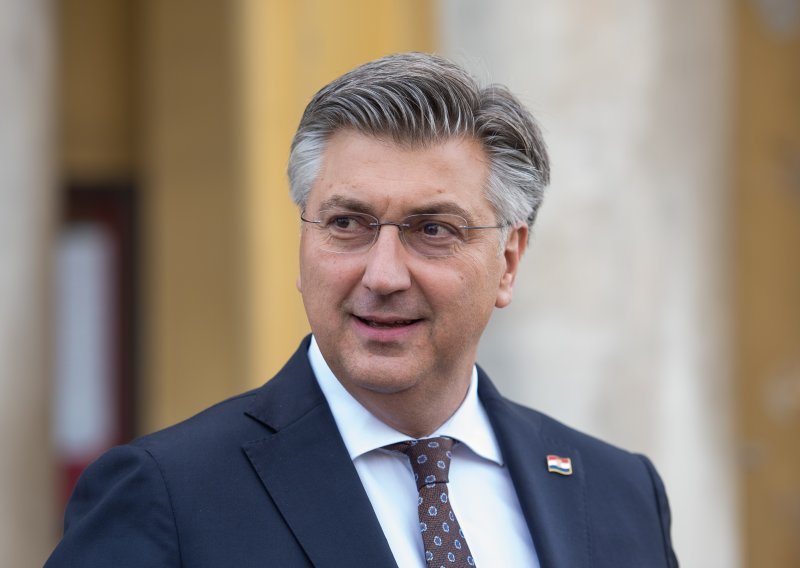 Plenković: Napisi o mojoj supruzi su zlonamjerni, a meni je to mali marketing