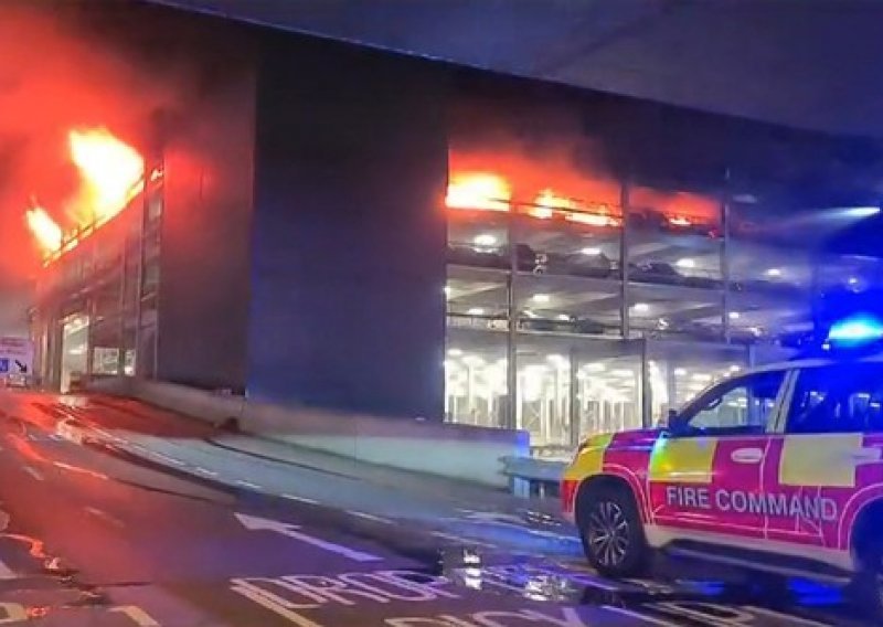 Zračna luka Luton zatvorena zbog požara na parkiralištu