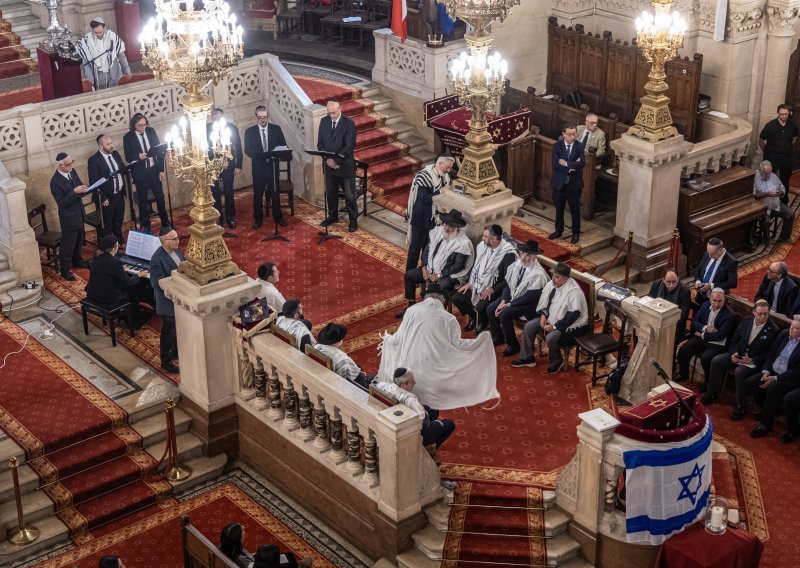 U Francuskoj prijavljeni deseci antisemitskih djela nakon Hamasova napada