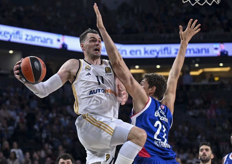 Real u gostima razbio Efes 23 razlike, Mario Hezonja zabio 14 koševa