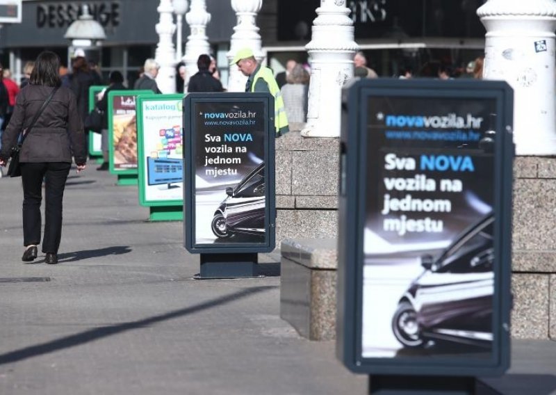 Zagreb preplavile 'dobre reklame' na koševima za smeće