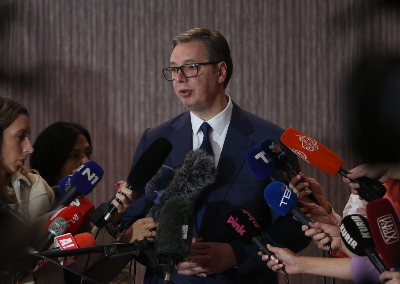 Vučić najavio prijevremene izbore u prosincu: 'Srbija je na prekretnici'