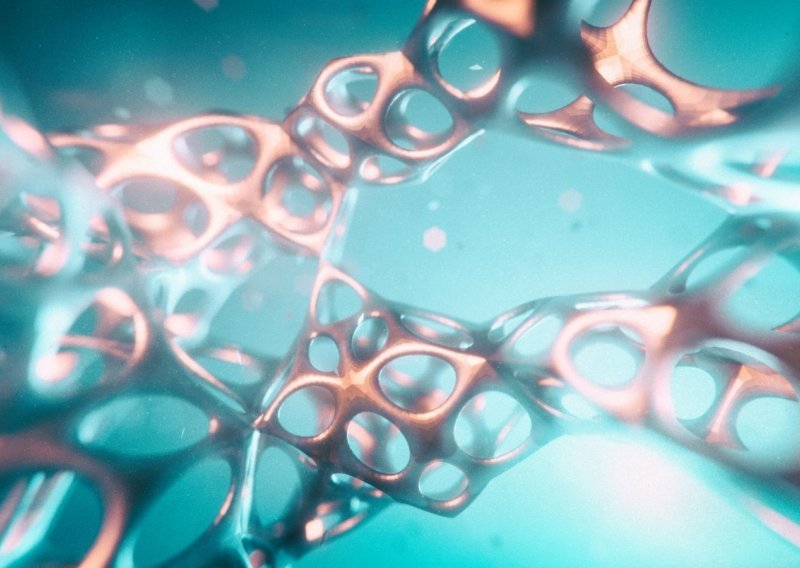 Znanstvenici s Ruđera objasnili 'ples' nanočestica pod svjetlom