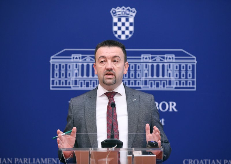 Pavliček: Do kraja tjedna predajemo potpise za opoziv Vučković