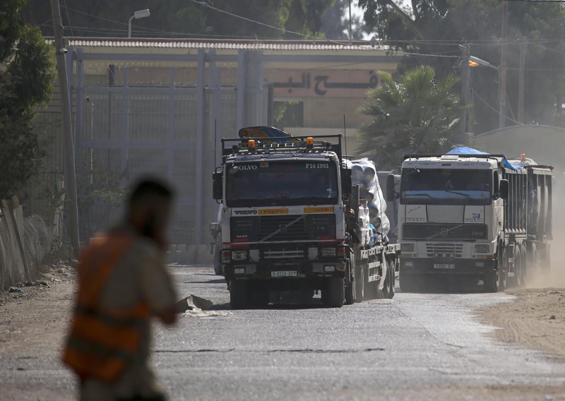 Egipat otvorio granicu za humanitarnu pomoć