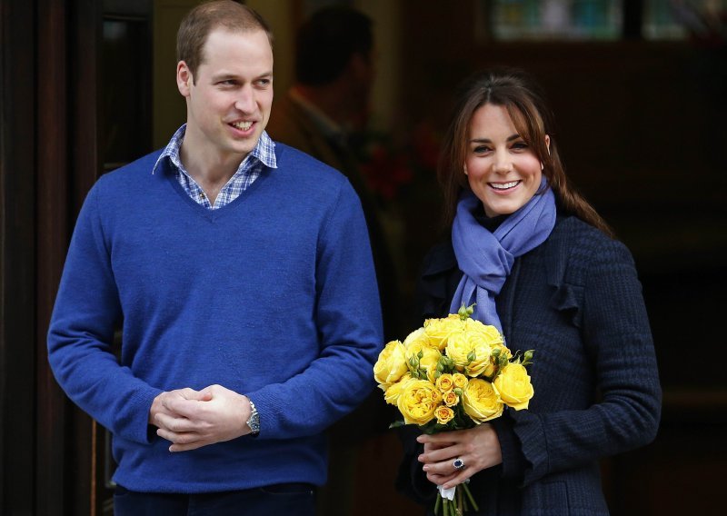 Kate Middleton s osmijehom izašla iz bolnice
